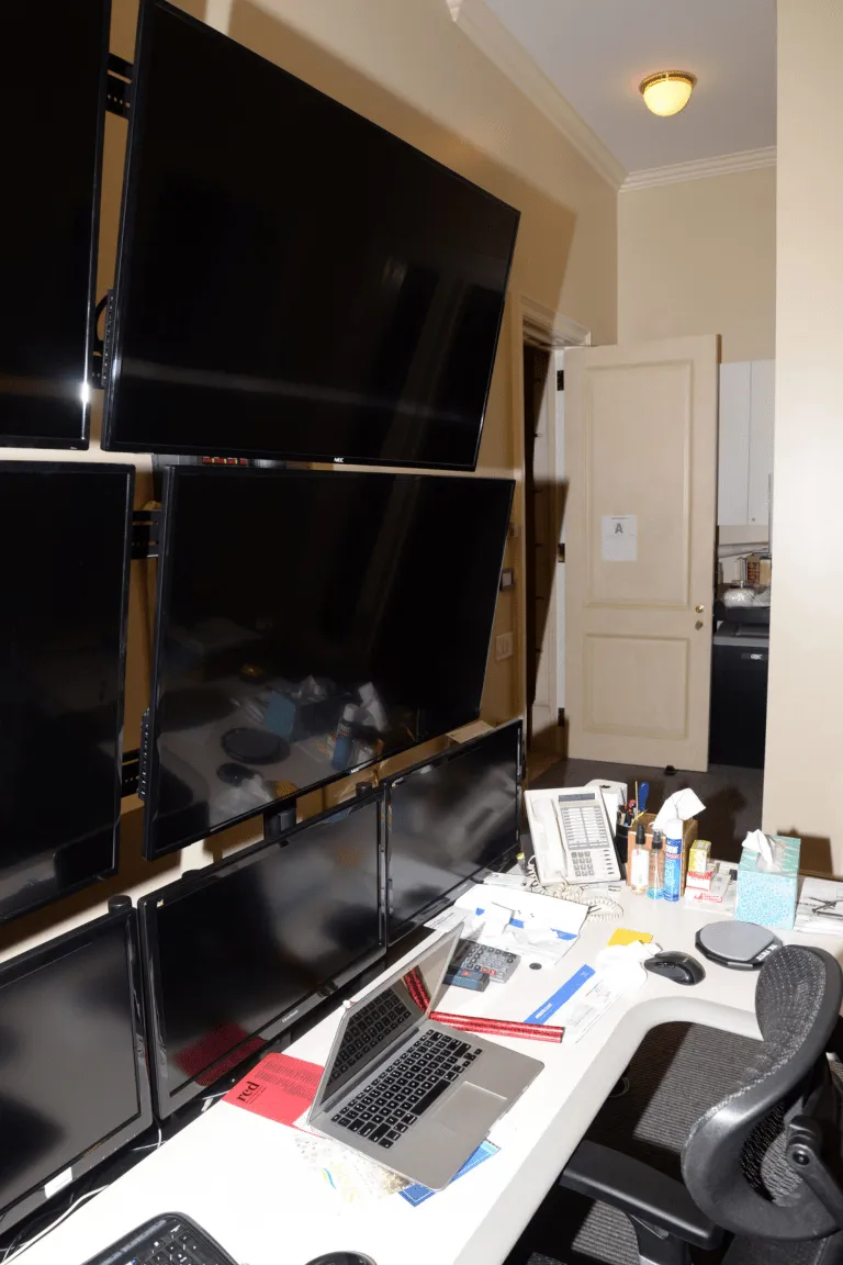 Dock Creep Is Real — Here's the Bandwidth Math That Explains Why Your Setup Keeps Breaking